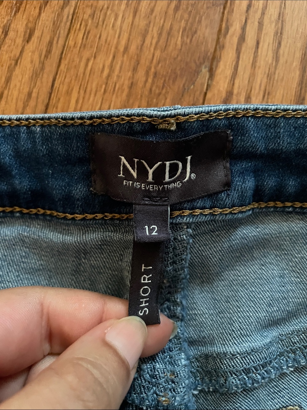 NYDJ Medium Wash Flare Leg Trousers Jeans Sz 12 - Picture 7 of 11